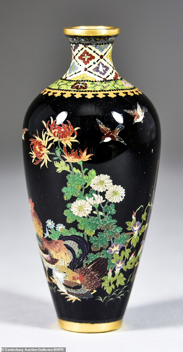 Hand-sized vase to be sold for $11000.