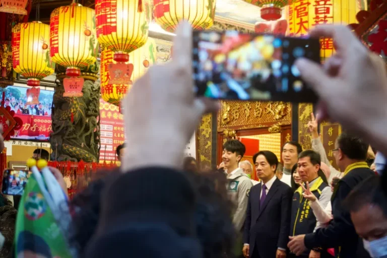 Why temples are a top campaign stop in Taiwan’s election.