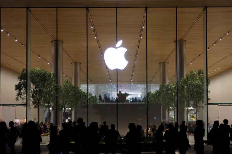 EU Slaps Apple with $1.95 Billion Antitrust Fine, Apple Vows to Fight Back