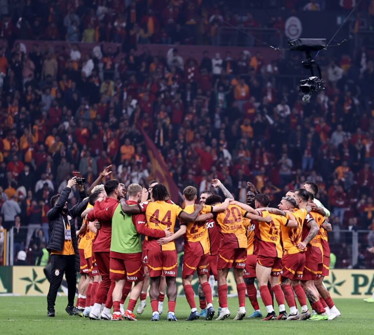 Victor Osimhen Shines in Galatasaray’s 3-2 Win Over Tottenham in Europa League Thriller